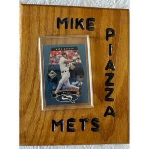 Mike Piazza handmade Wooden Plaque with Upper Deck Trading Card
